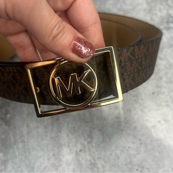 Michael Michael Kors women’s belt size small